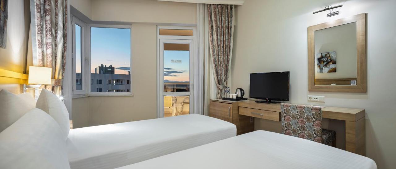 Ramada Resort By Wyndham Lara Antalia Esterno foto