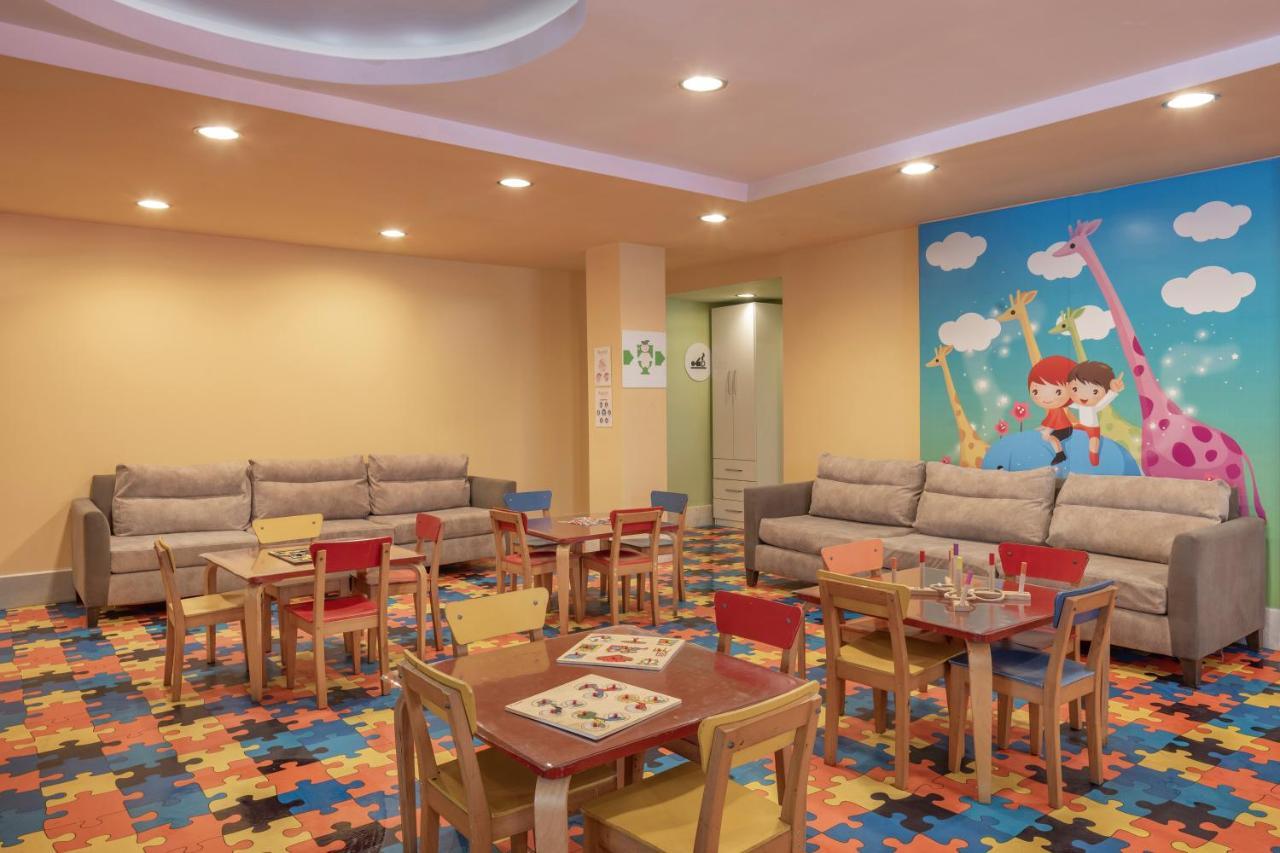 Ramada Resort By Wyndham Lara Antalia Esterno foto