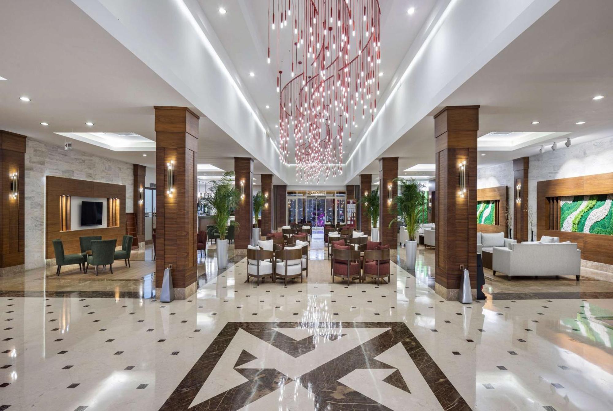 Ramada Resort By Wyndham Lara Antalia Esterno foto